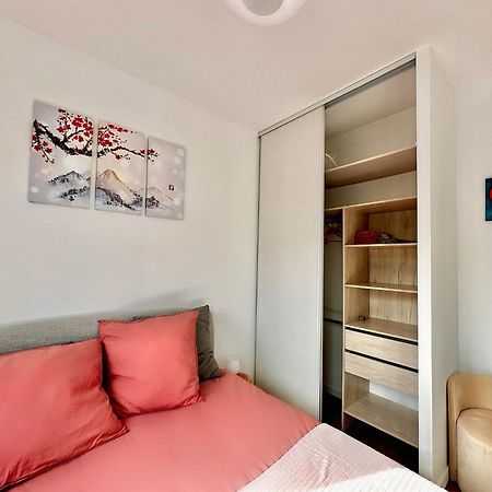Апартаменти Le Boudoir - 2 Pieces Et Parking Ле-Плессі-Робенсон Екстер'єр фото