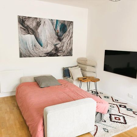 Апартаменти Le Boudoir - 2 Pieces Et Parking Ле-Плессі-Робенсон Екстер'єр фото