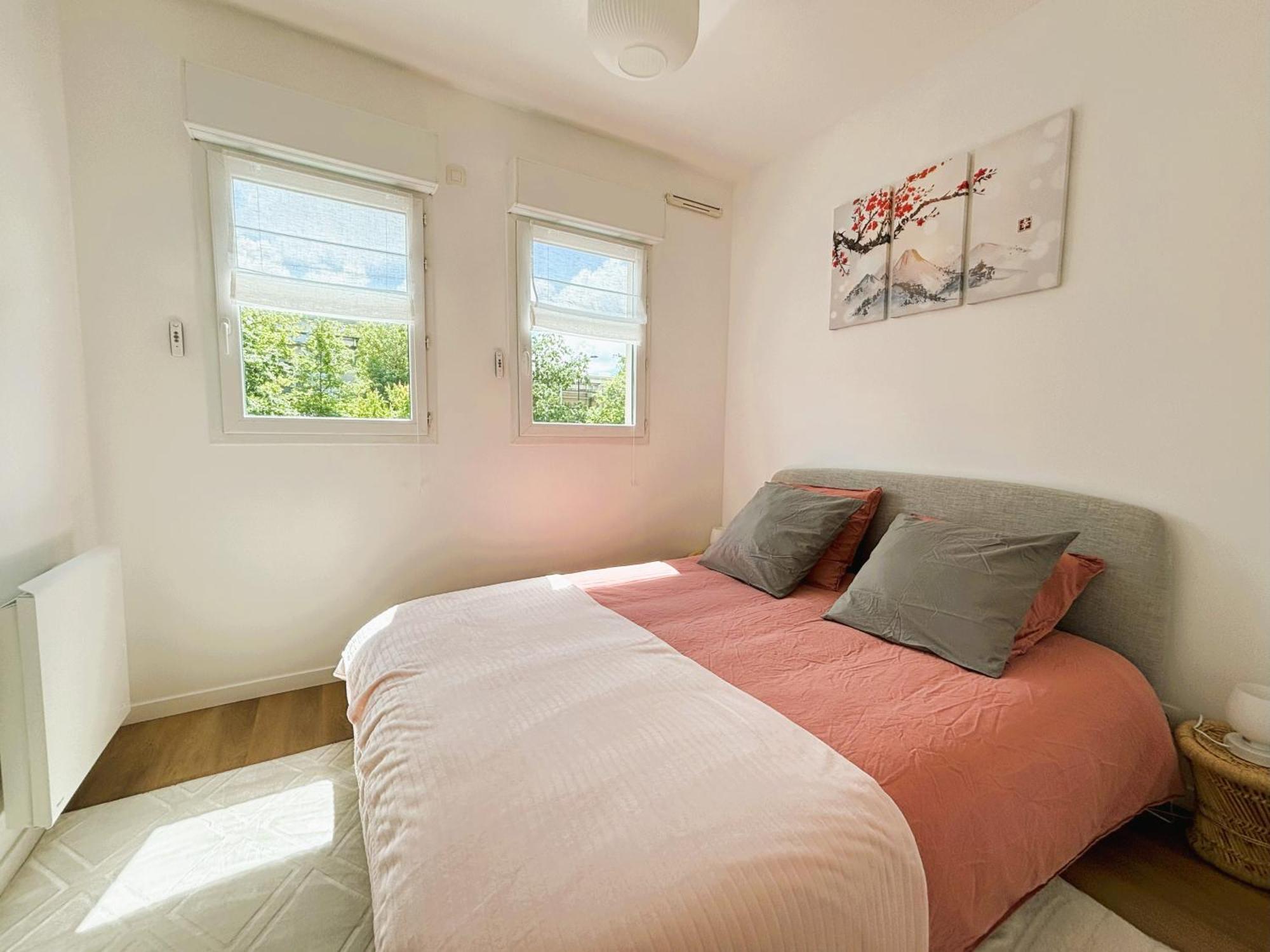 Апартаменти Le Boudoir - 2 Pieces Et Parking Ле-Плессі-Робенсон Номер фото